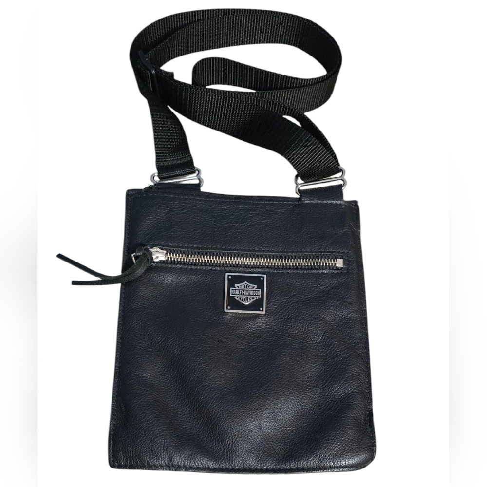 Reposhing ✨️Harley-Davidson Black Pebbled Leather Crossbody Bag